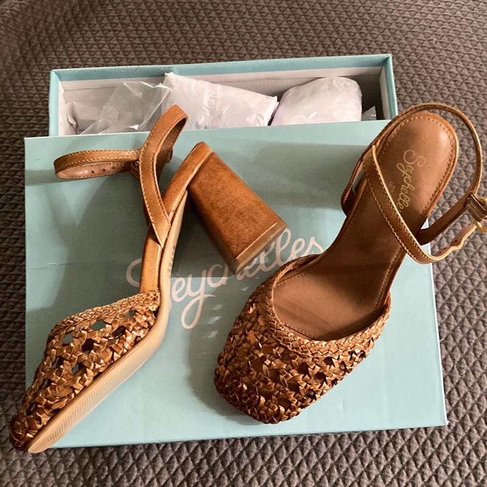 Brown leather Bali heel